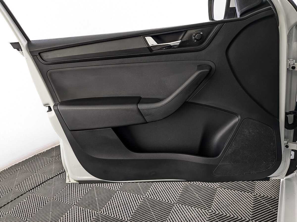 Skoda Rapid 2019 года с пробегом. Фото: #16