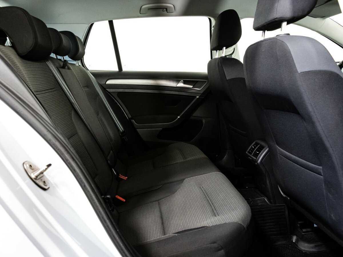 Volkswagen Golf 2018 года с пробегом. Фото: #12