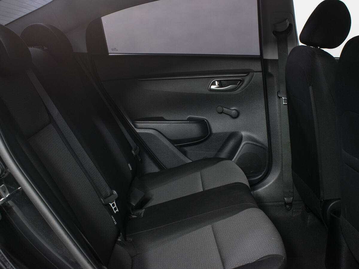 Kia Rio 2021 года с пробегом. Фото: #9