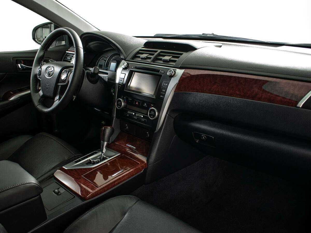 Toyota Camry 2014 года с пробегом. Фото: #8