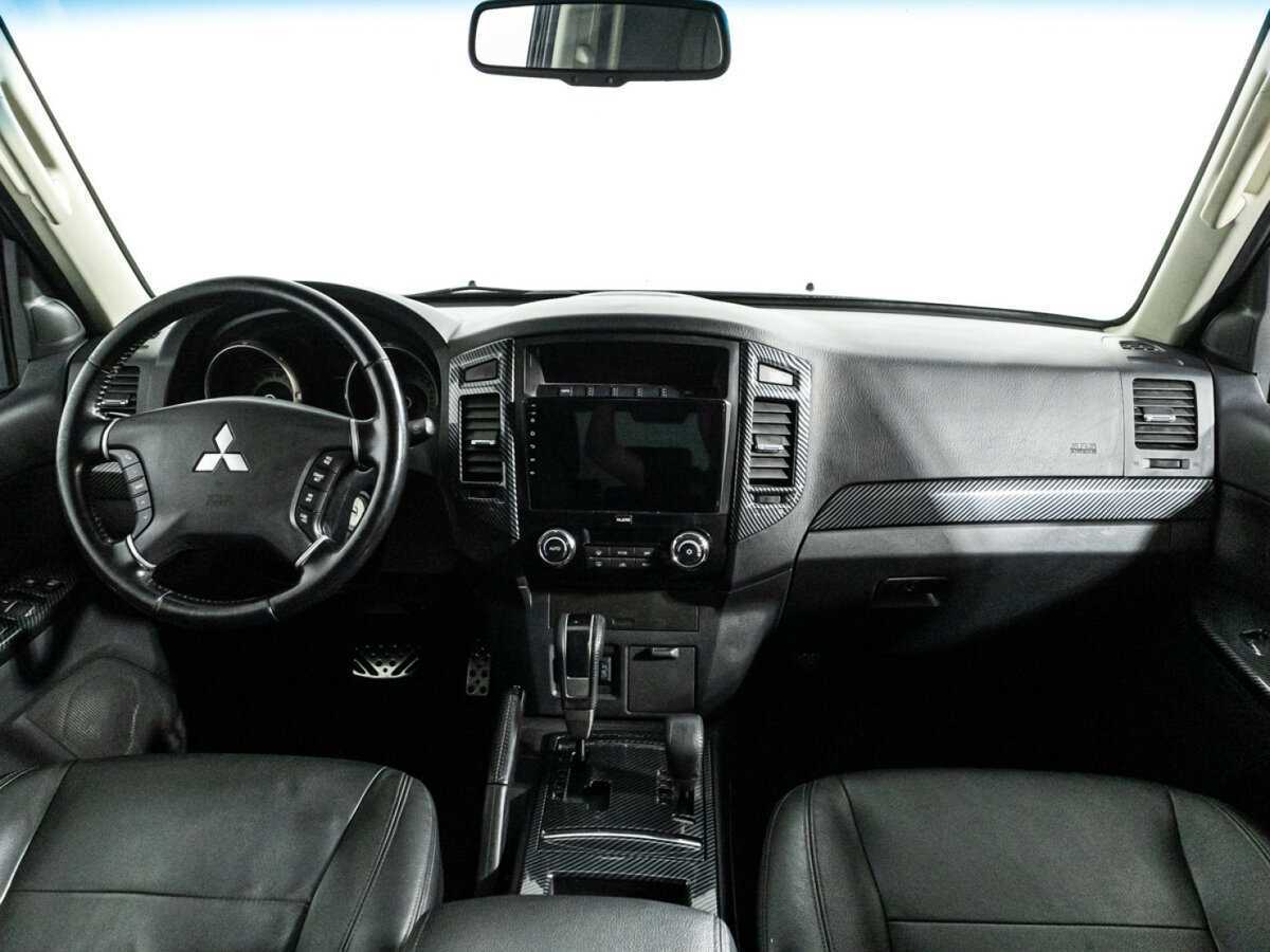 Mitsubishi Pajero 2014 года с пробегом. Фото: #12