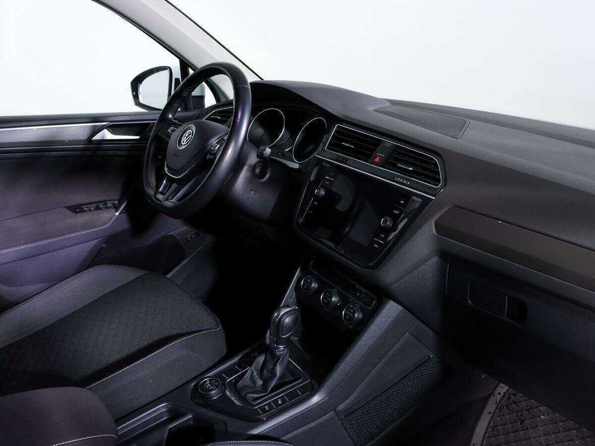 Volkswagen Tiguan 2018 года с пробегом. Фото: #7