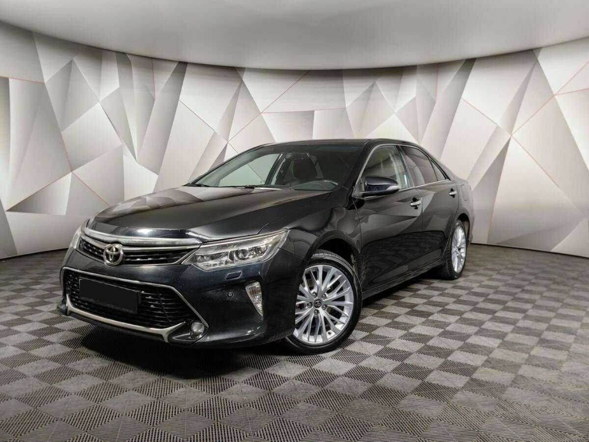 Toyota Camry 2017 года с пробегом. Посмотреть фото