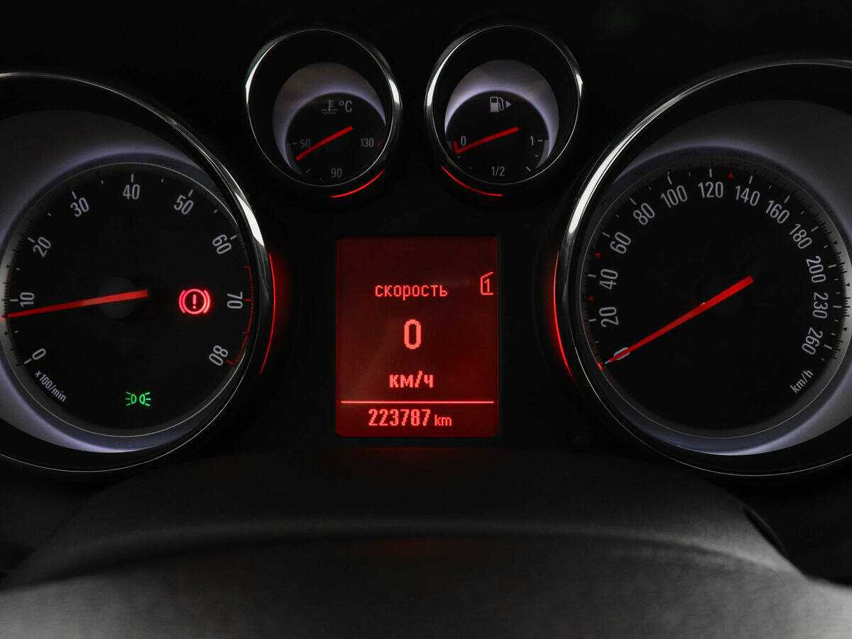 Opel Astra 2013 года с пробегом. Фото: #6