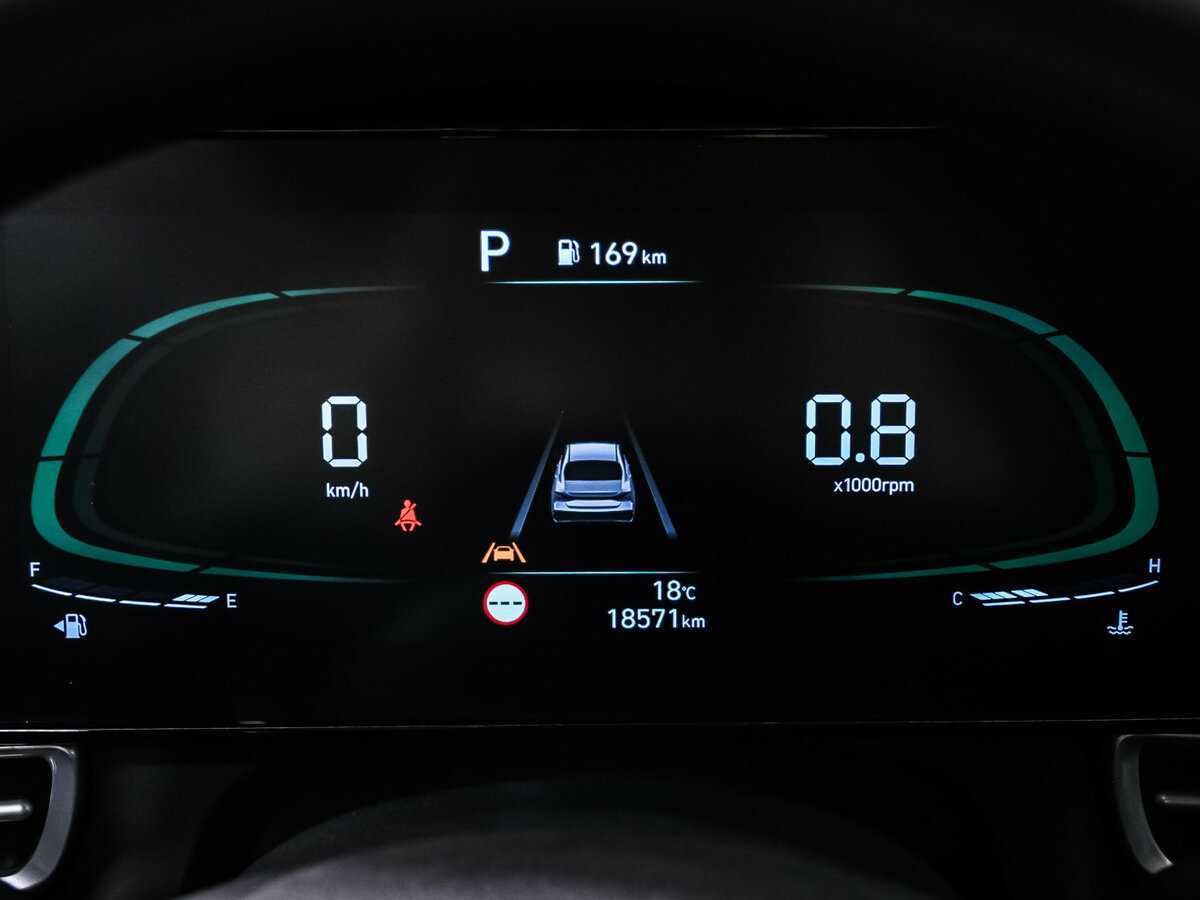 Hyundai Elantra 2024 года с пробегом. Фото: #9