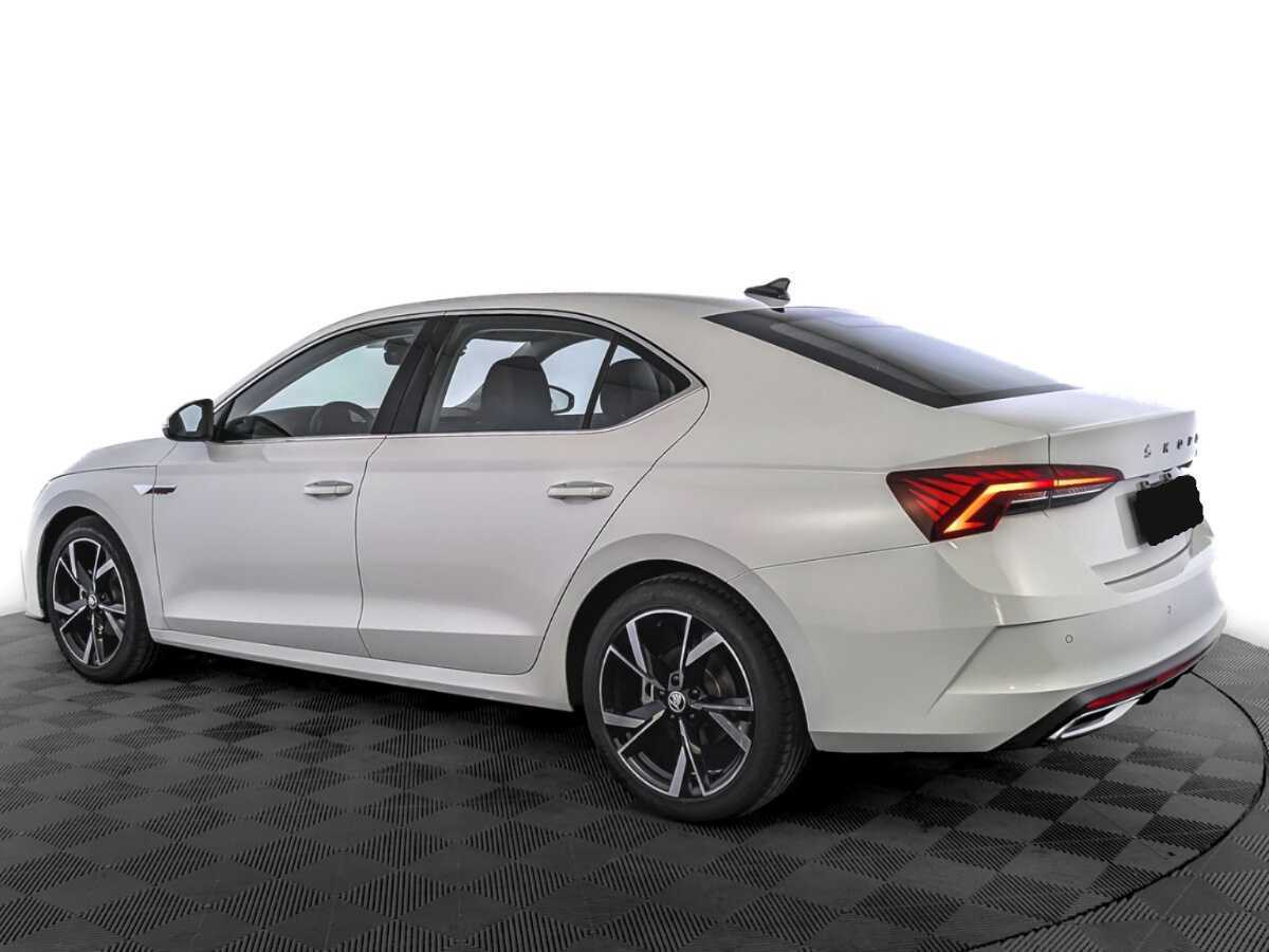 Skoda Octavia 2023 года с пробегом. Фото: #6