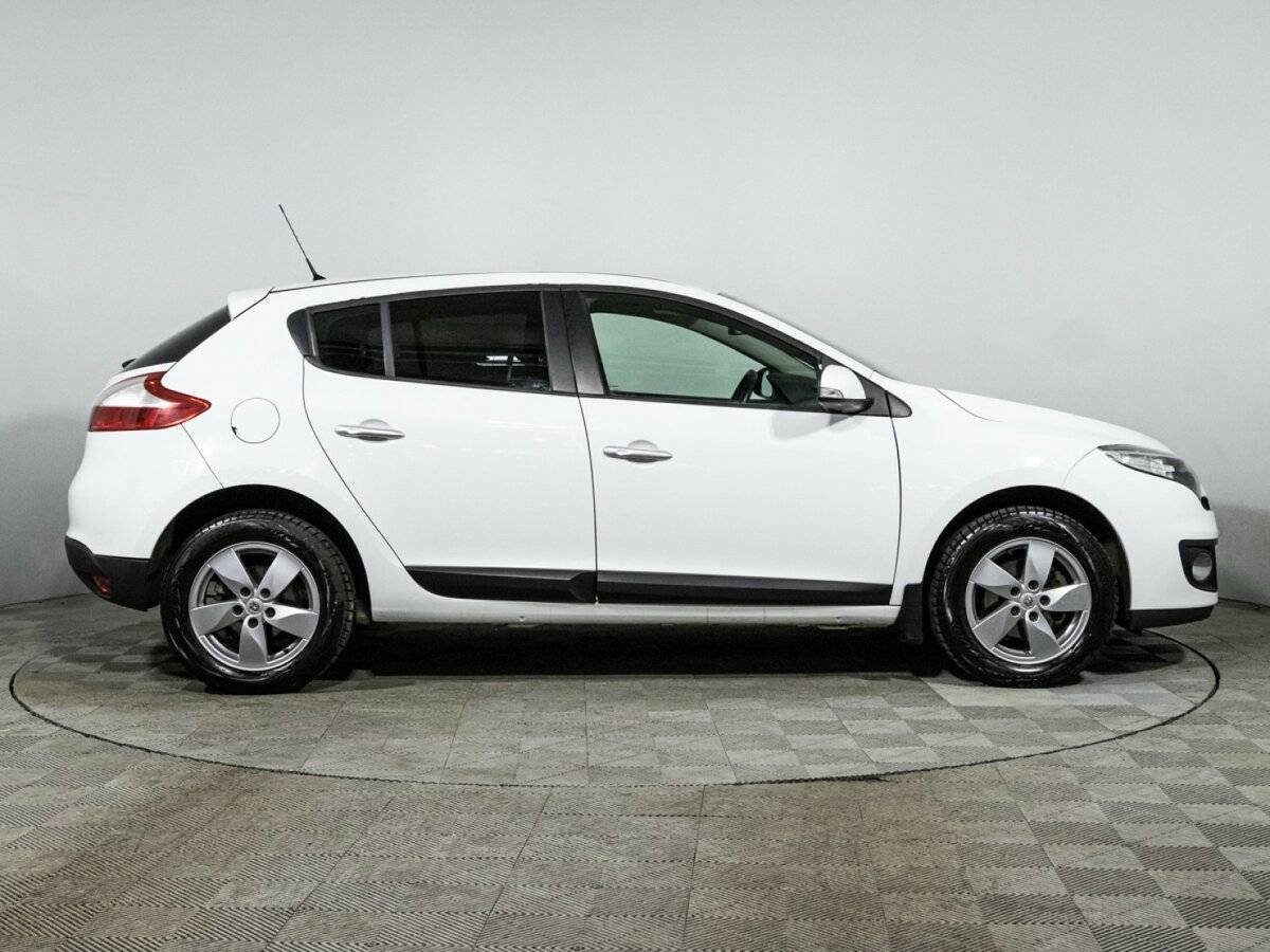 Renault Megane 2013 года с пробегом. Фото: #3