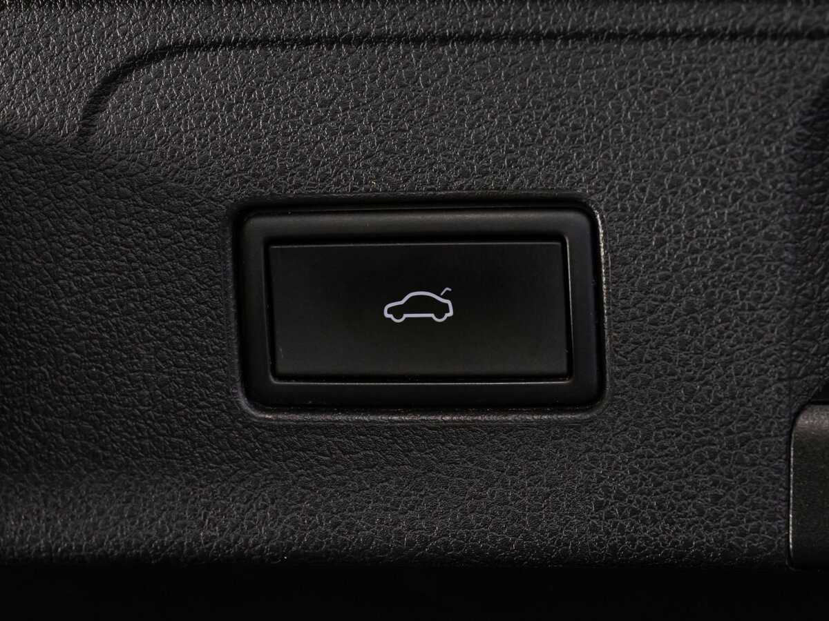 Volkswagen Passat 2020 года с пробегом. Фото: #22