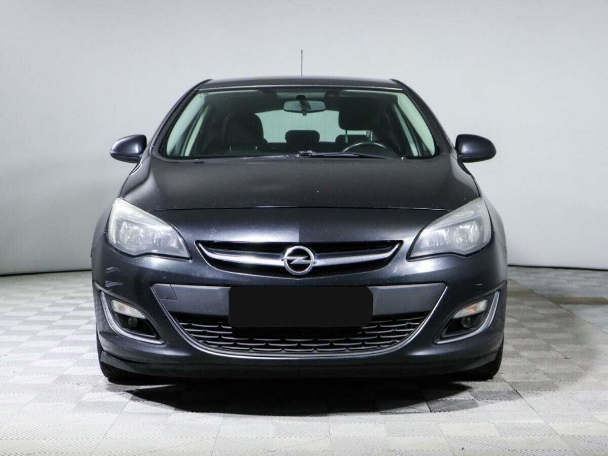 Opel Astra 2012 года с пробегом. Фото: #1