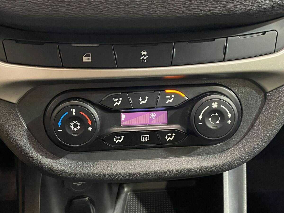 Lada (ВАЗ) Vesta 2020 года с пробегом. Фото: #13