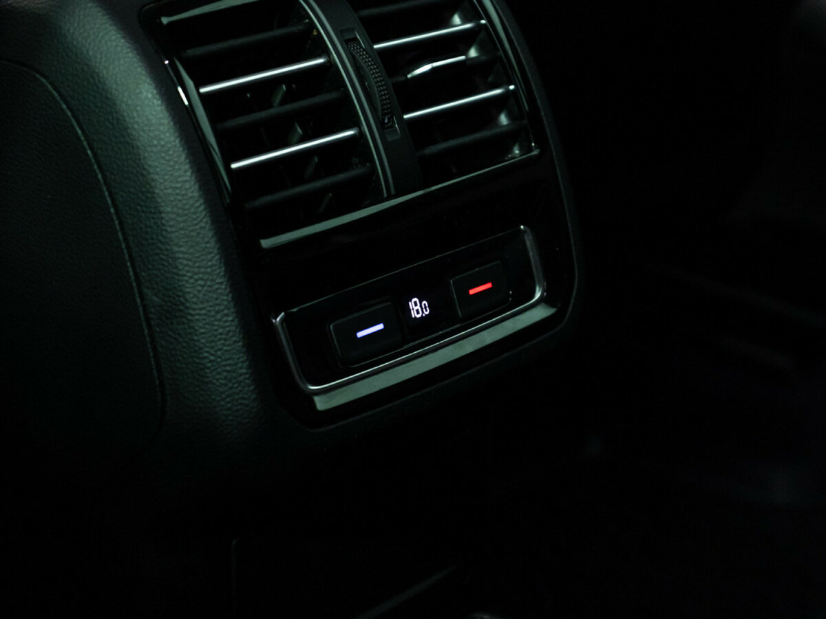 Volkswagen Passat 2017 года с пробегом. Фото: #19