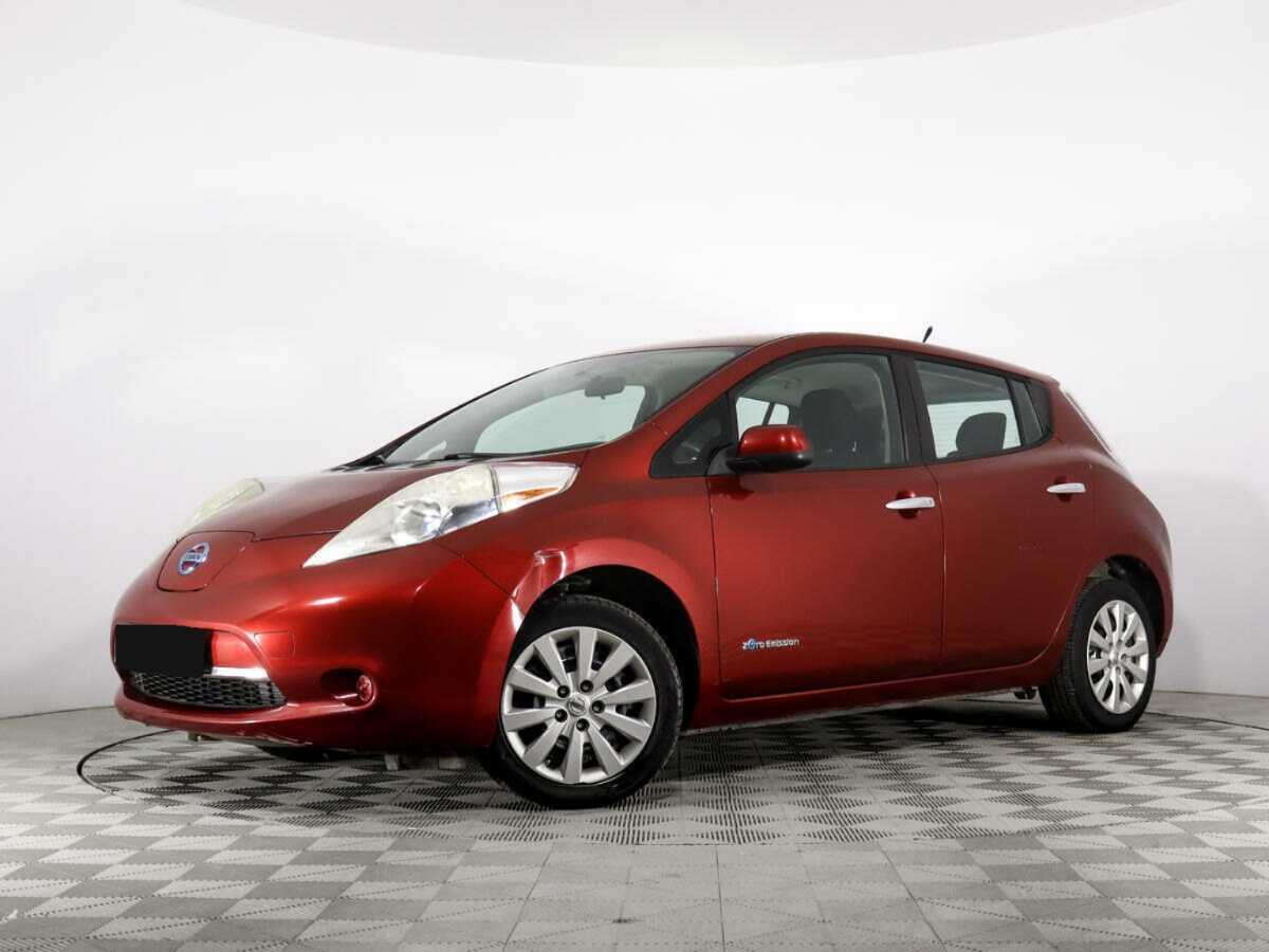 Nissan Leaf 2013 года с пробегом. Посмотреть фото