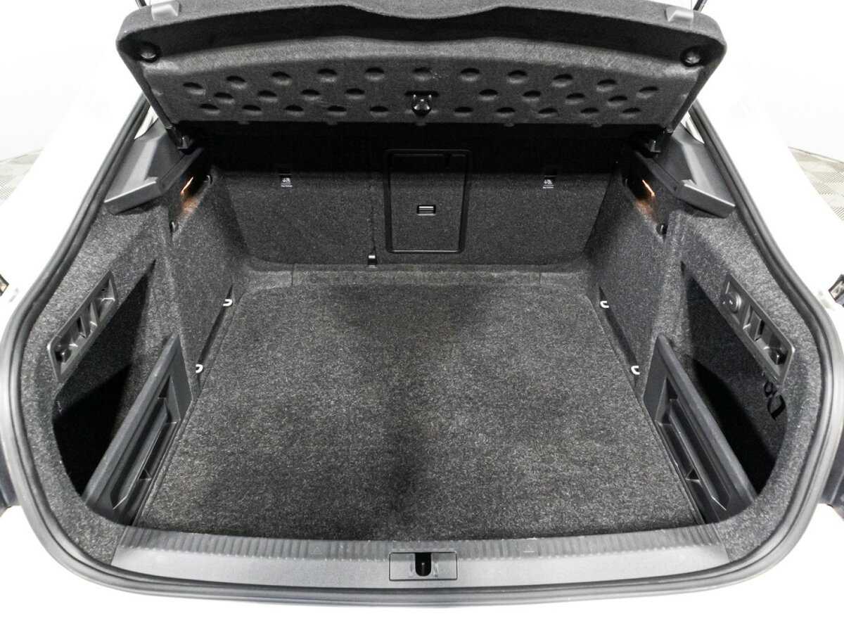 Skoda Superb 2016 года с пробегом. Фото: #14