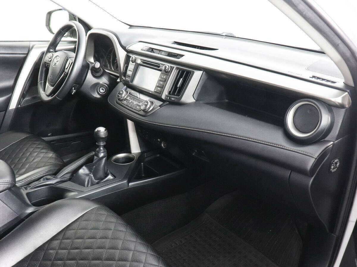 Toyota RAV4 2014 года с пробегом. Фото: #9