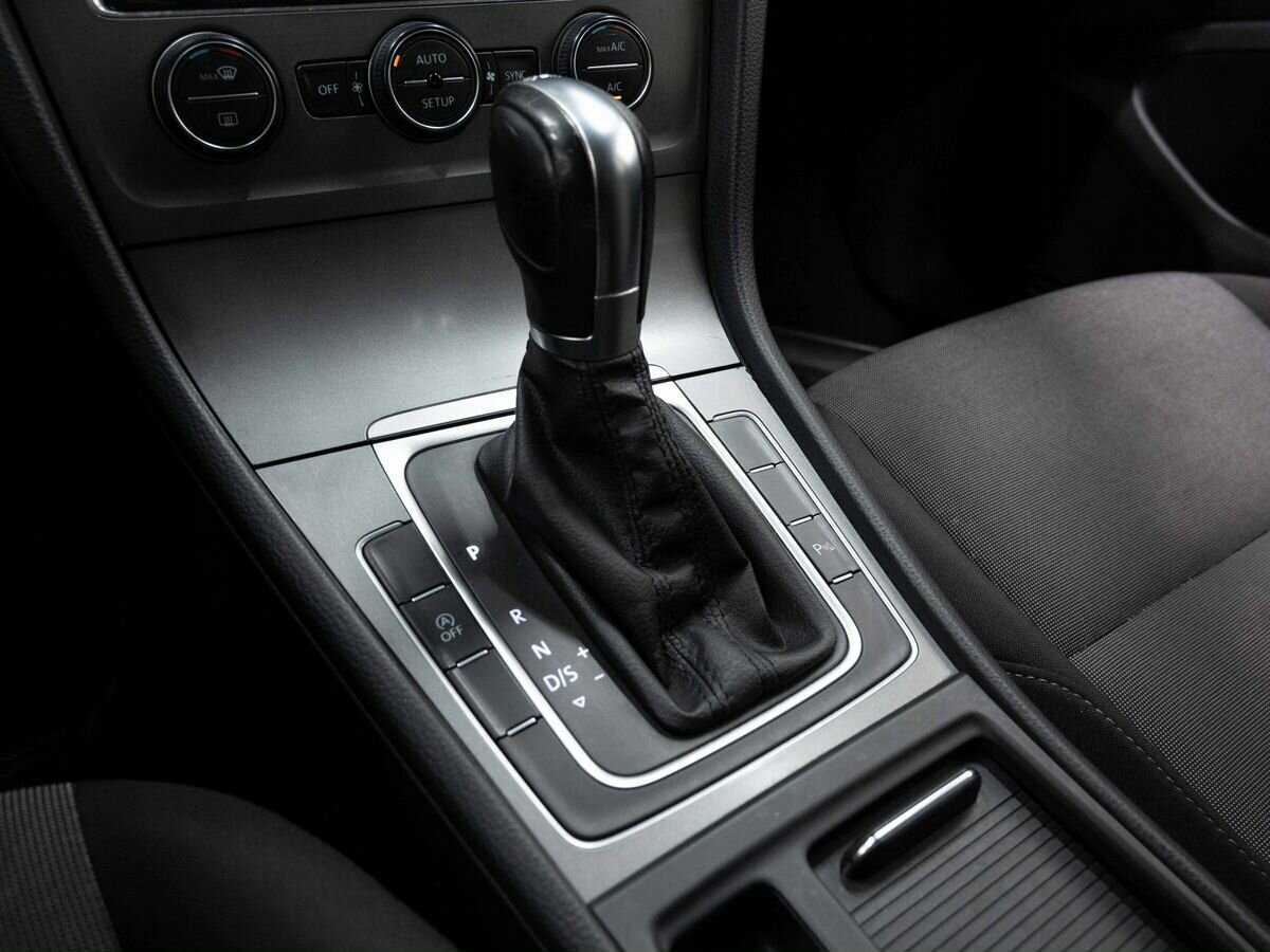 Volkswagen Golf 2013 года с пробегом. Фото: #18