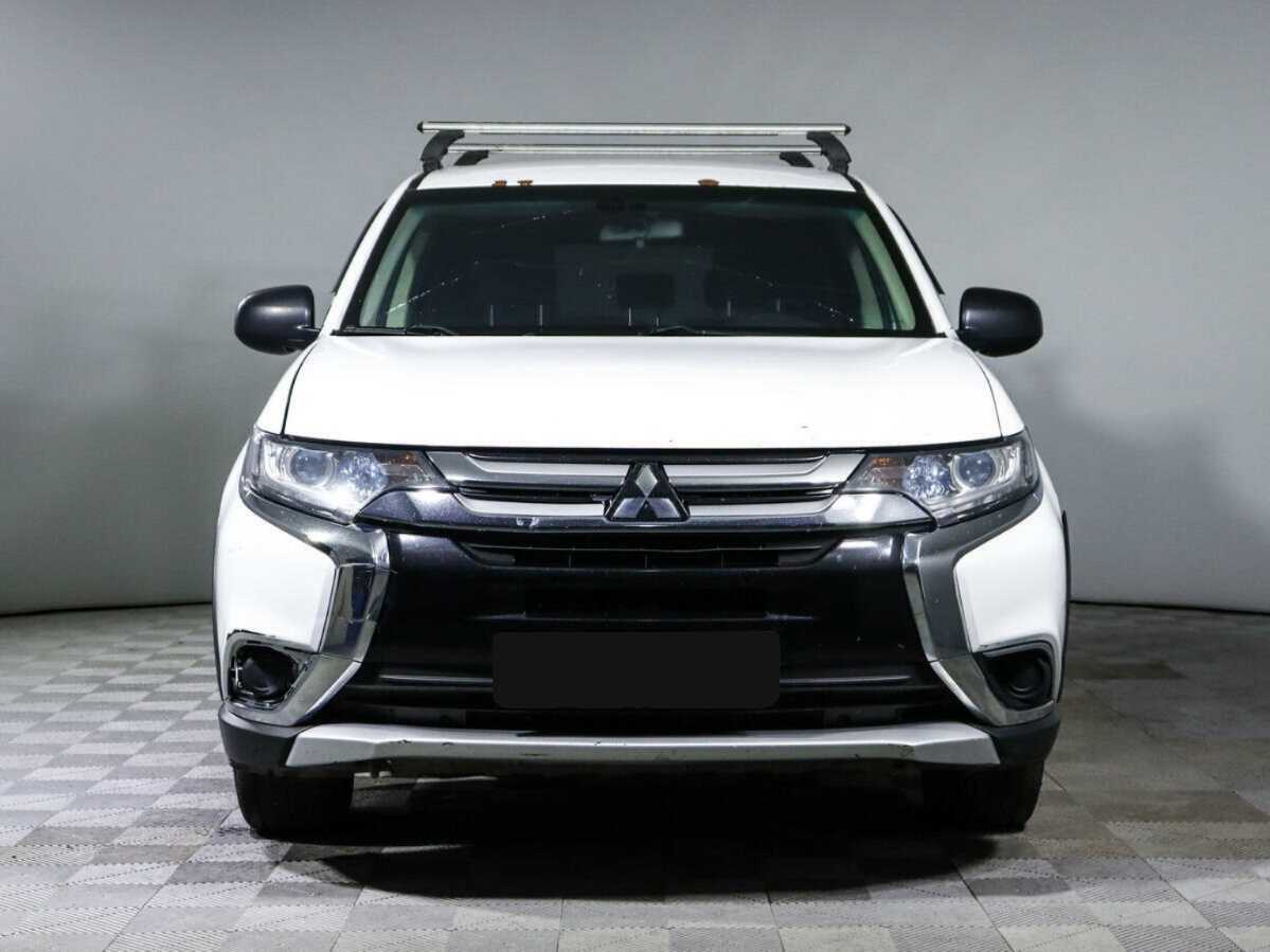Mitsubishi Outlander 2018 года с пробегом. Фото: #1