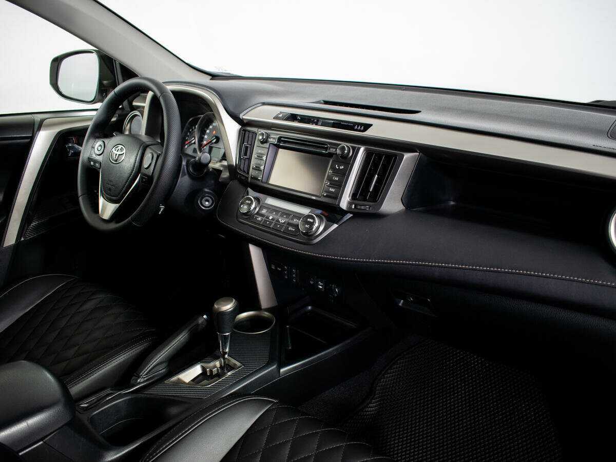 Toyota RAV4 2013 года с пробегом. Фото: #6