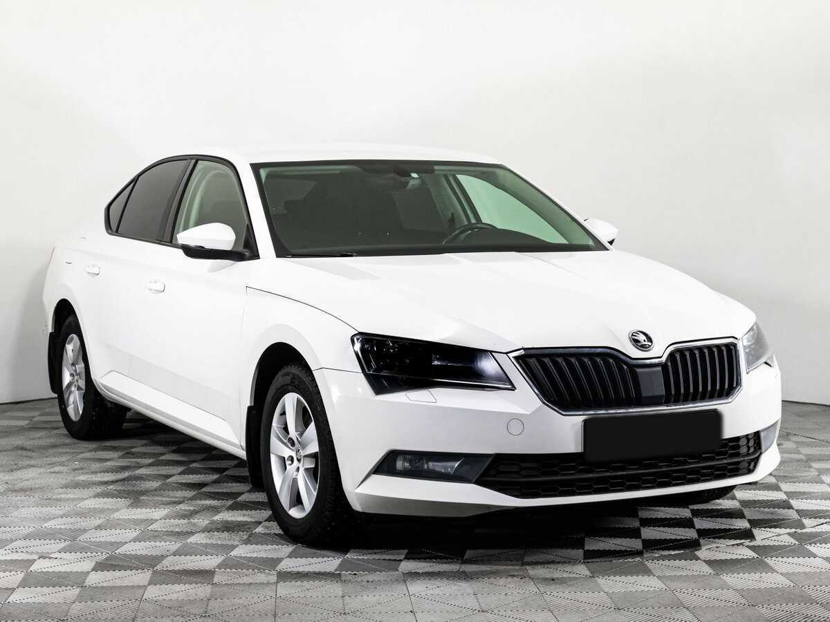 Skoda Superb 2018 года с пробегом. Фото: #2