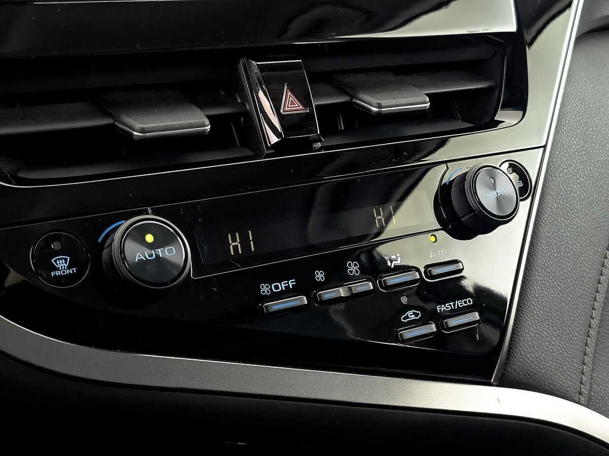 Toyota Camry 2021 года с пробегом. Фото: #20