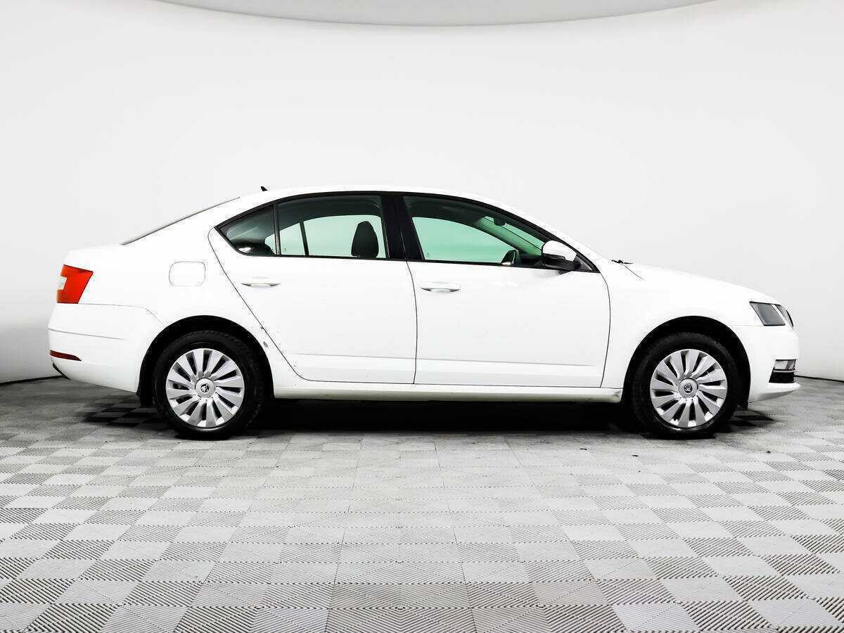 Skoda Octavia 2018 года с пробегом. Фото: #3