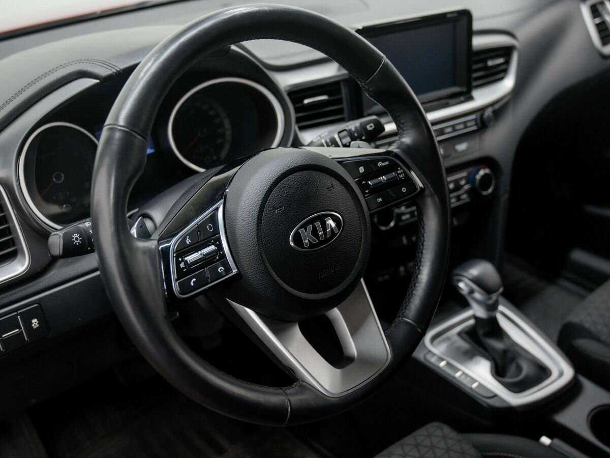Kia Ceed 2019 года с пробегом. Фото: #19