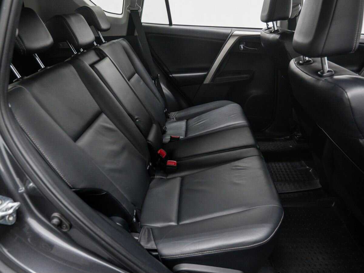 Toyota RAV4 2013 года с пробегом. Фото: #9