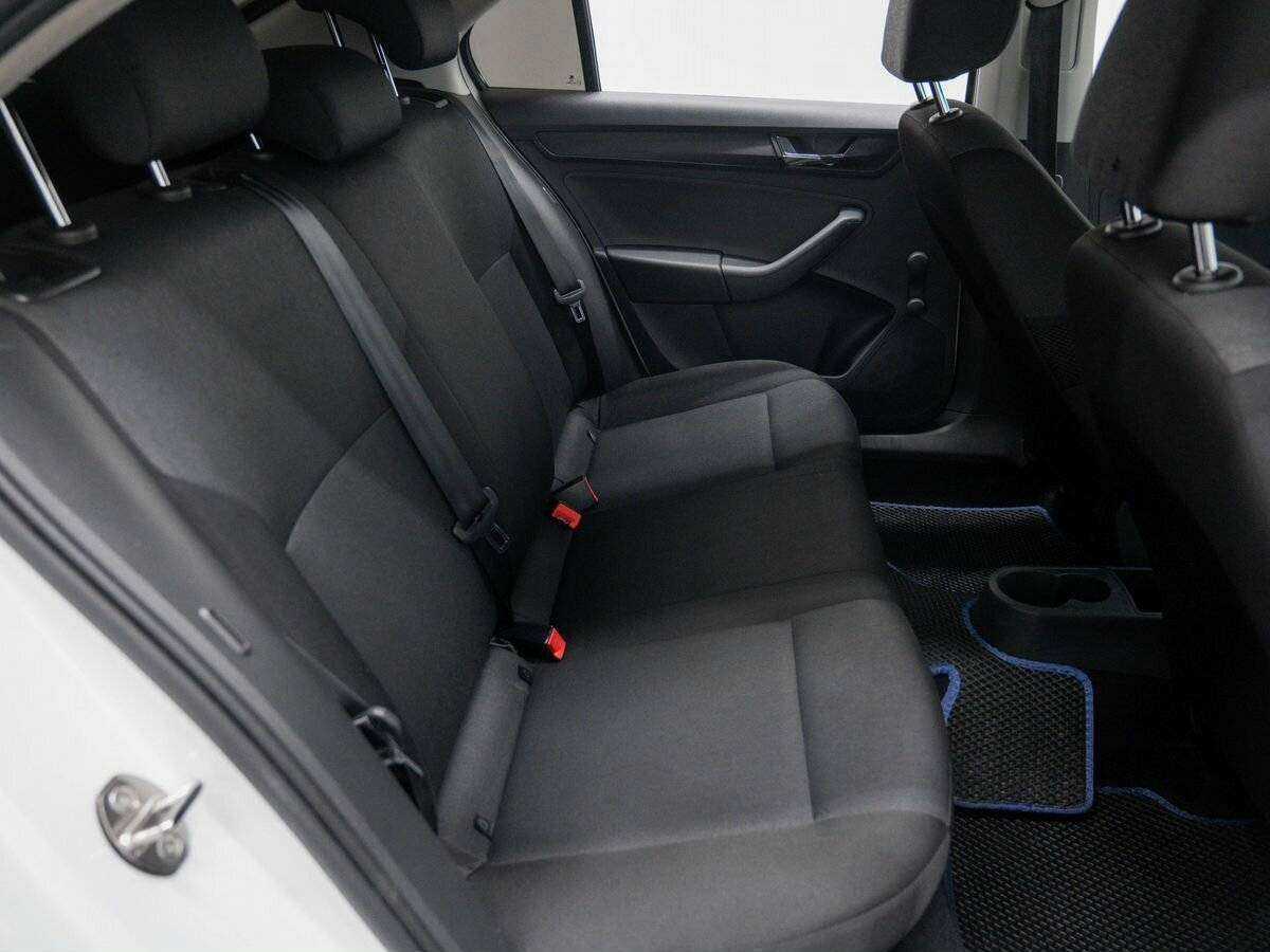 Skoda Rapid 2017 года с пробегом. Фото: #12