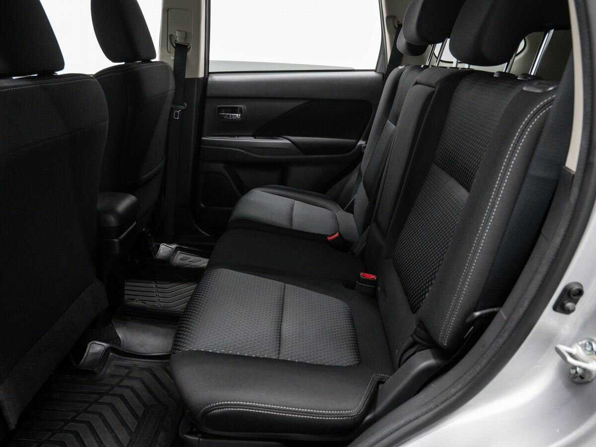 Mitsubishi Outlander 2018 года с пробегом. Фото: #11