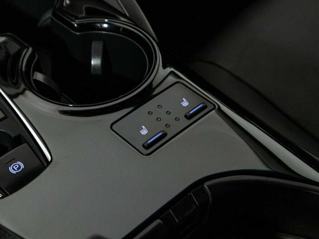 Toyota Camry 2018 года с пробегом. Фото: #16