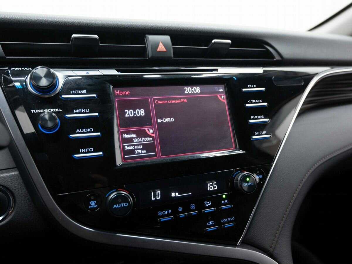 Toyota Camry 2019 года с пробегом. Фото: #21