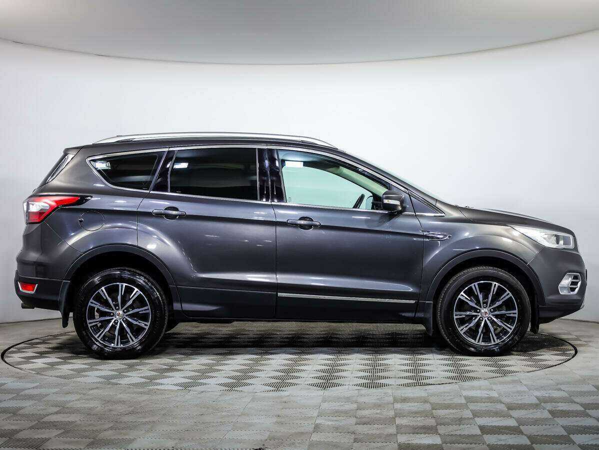 Ford Kuga 2017 года с пробегом. Фото: #2