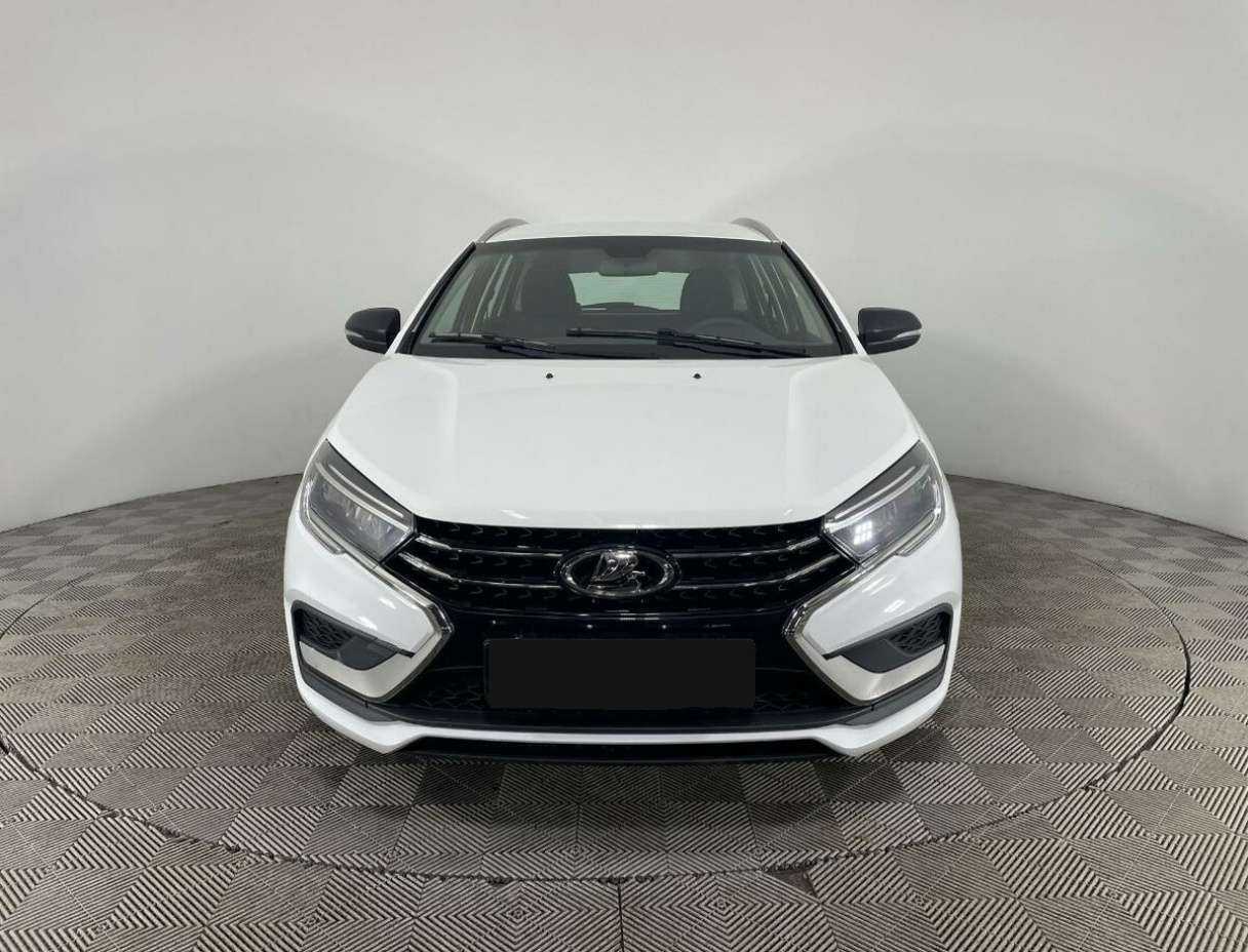 Lada (ВАЗ) Vesta 2023 года с пробегом. Фото: #1