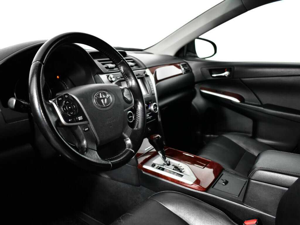 Toyota Camry 2014 года с пробегом. Фото: #12