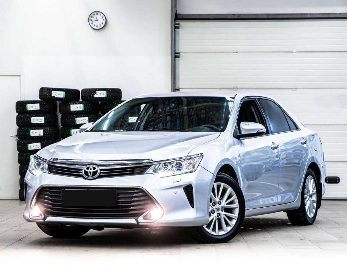 Toyota Camry 2015 года с пробегом. Посмотреть фото