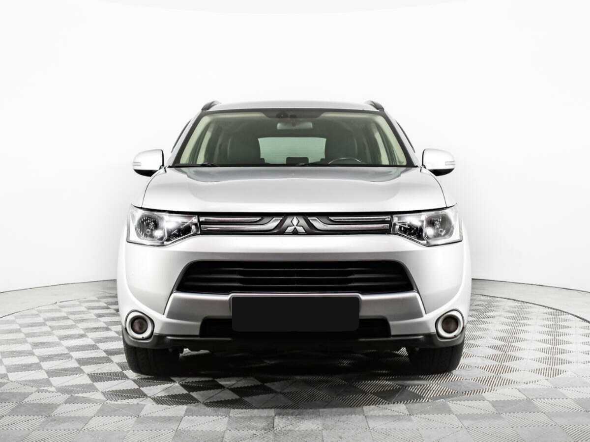 Mitsubishi Outlander 2012 года с пробегом. Фото: #1