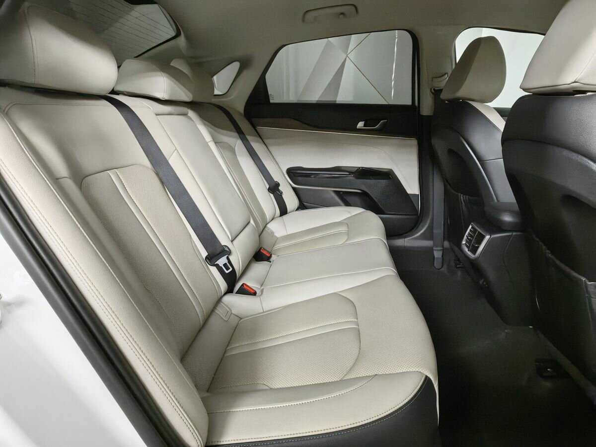 Kia K5 2020 года с пробегом. Фото: #11