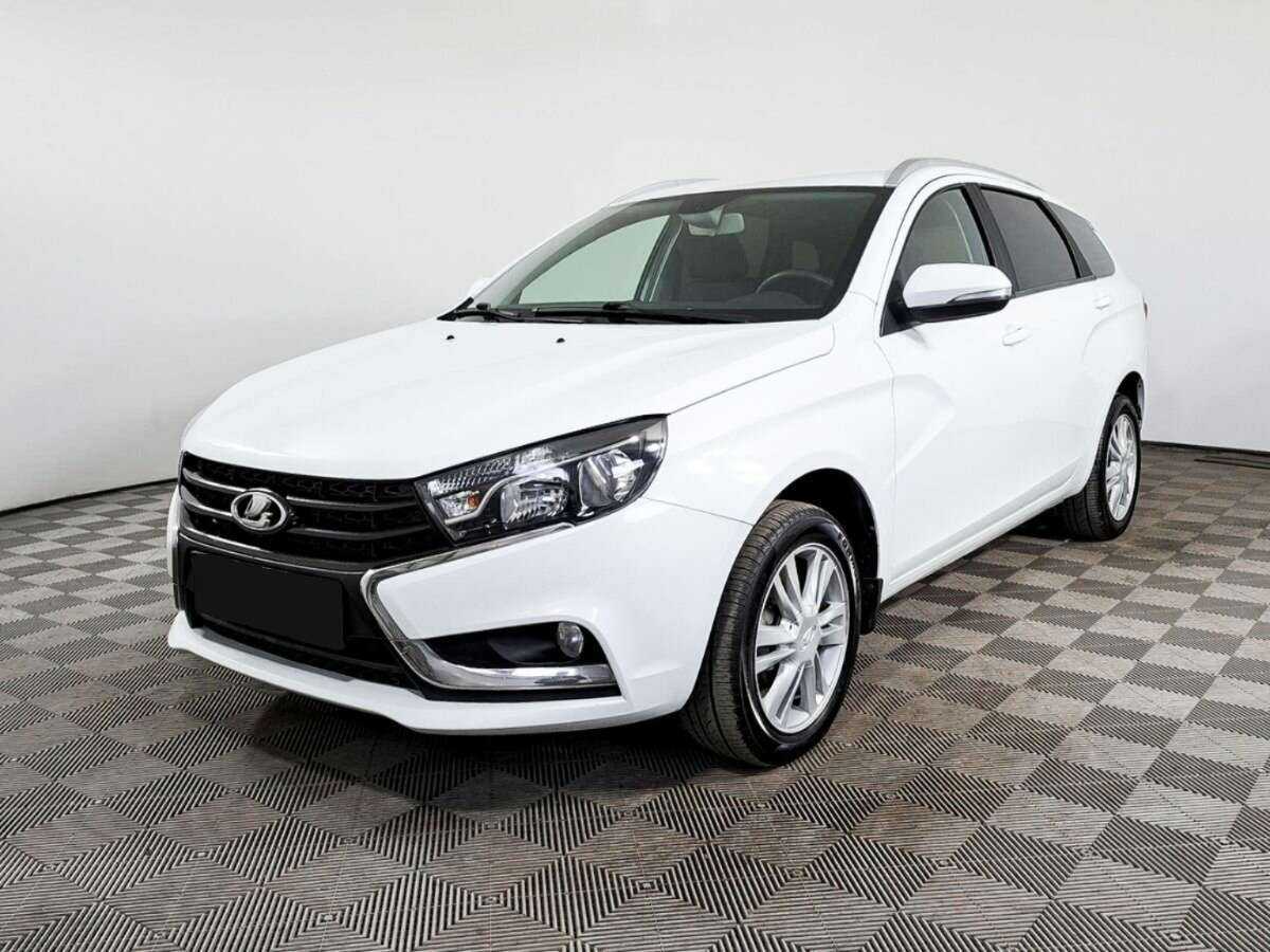 Lada (ВАЗ) Vesta 2018 года с пробегом. Посмотреть фото