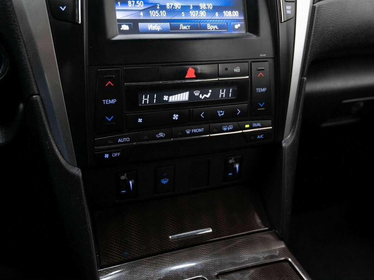 Toyota Camry 2015 года с пробегом. Фото: #21