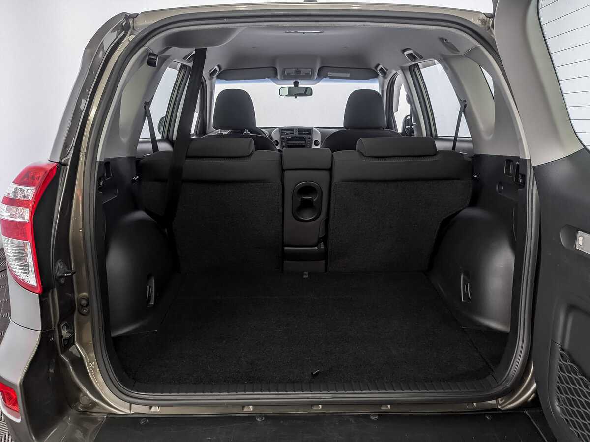 Toyota RAV4 2012 года с пробегом. Фото: #9