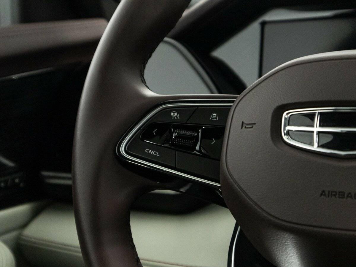 Geely Monjaro 2023 года с пробегом. Фото: #24