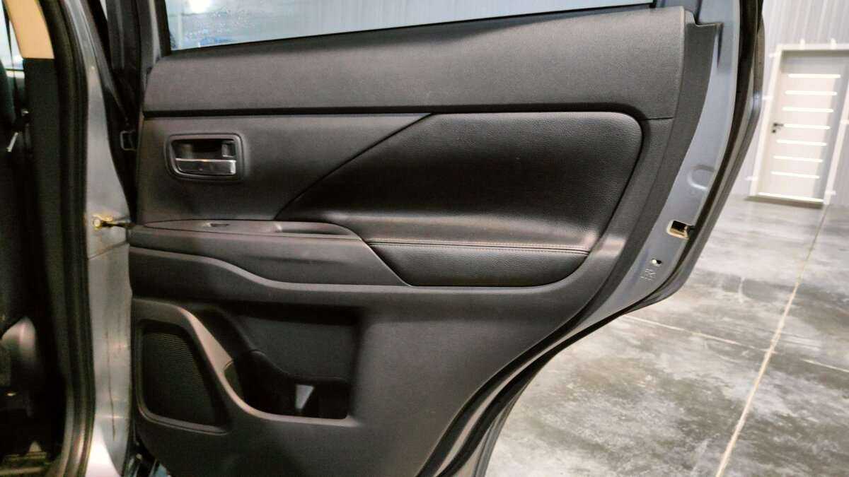 Mitsubishi Outlander 2012 года с пробегом. Фото: #18