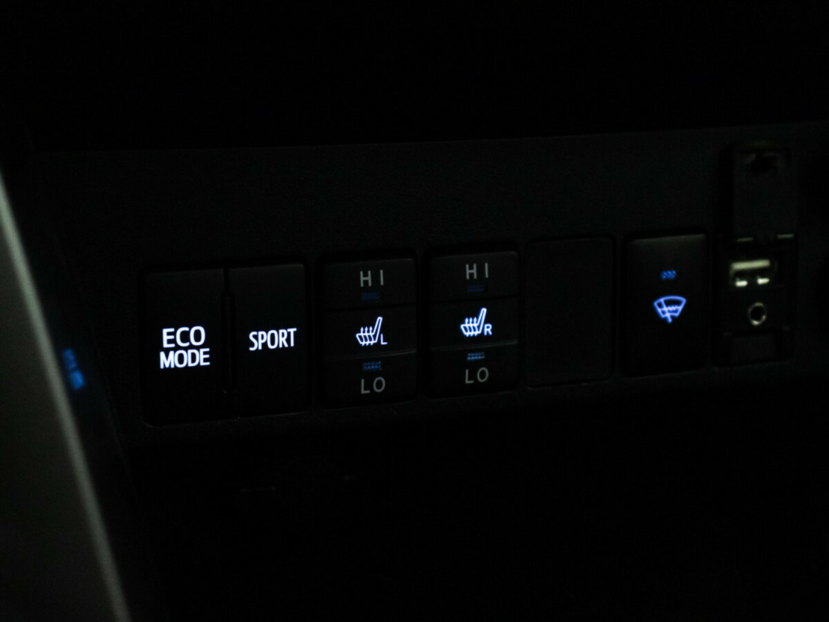 Toyota RAV4 2015 года с пробегом. Фото: #15