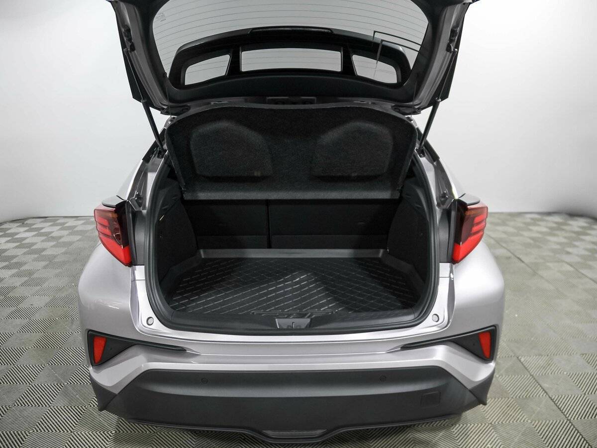 Toyota C-HR 2020 года с пробегом. Фото: #20