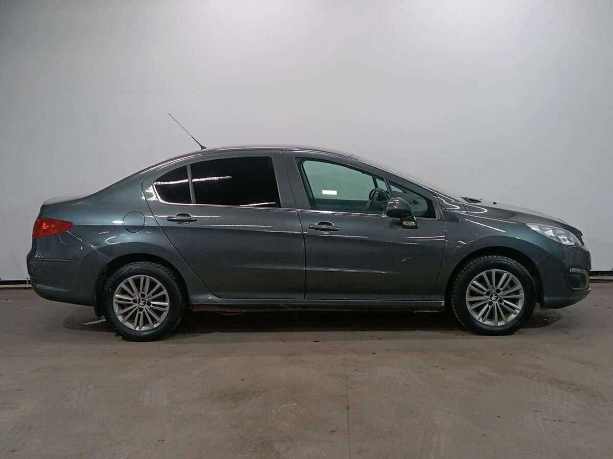 Peugeot 408 2018 года с пробегом. Фото: #3