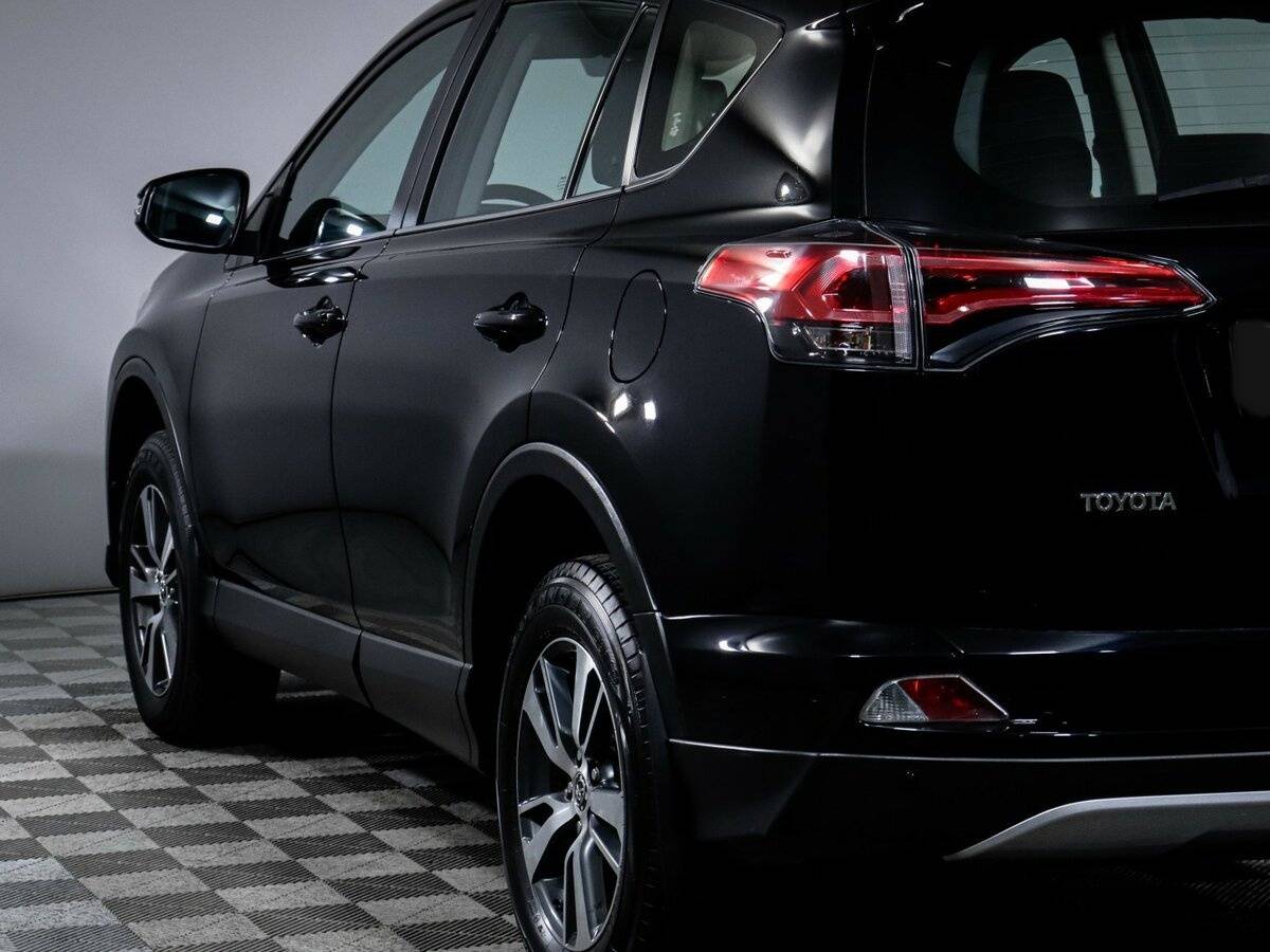 Toyota RAV4 2018 года с пробегом. Фото: #19