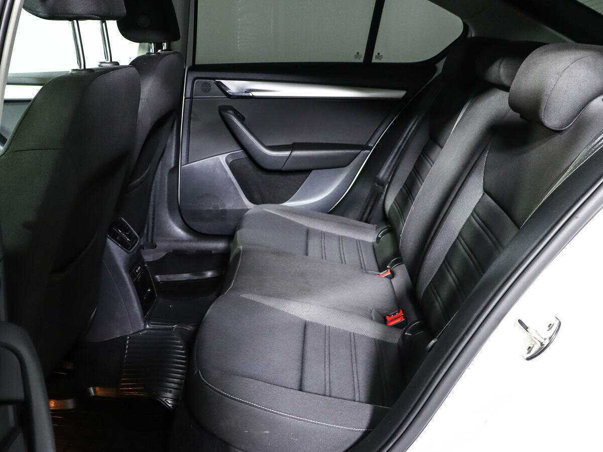 Skoda Octavia 2019 года с пробегом. Фото: #9