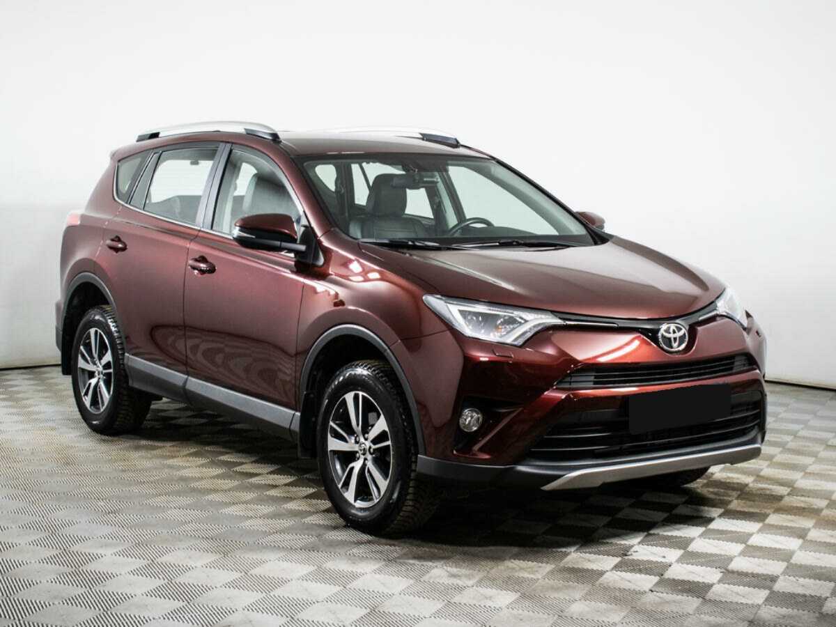 Toyota RAV4 2016 года с пробегом. Фото: #2