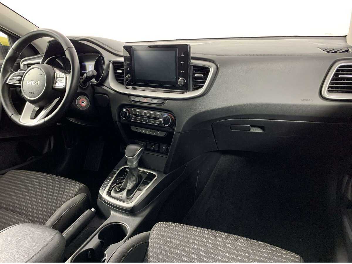 Kia Ceed 2021 года с пробегом. Фото: #9