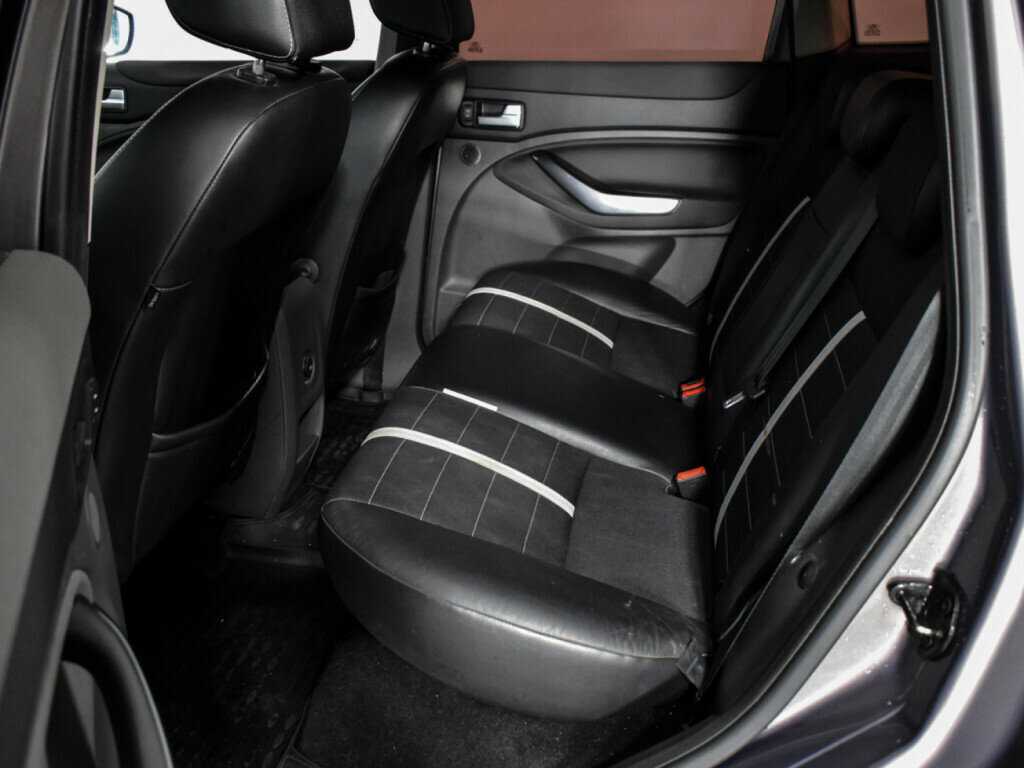 Ford Kuga 2012 года с пробегом. Фото: #9