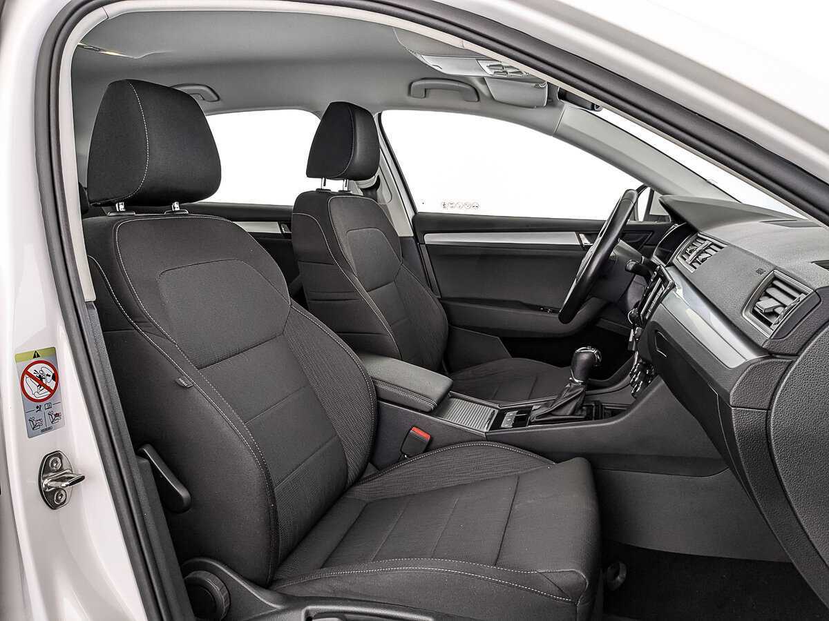 Skoda Superb 2017 года с пробегом. Фото: #22